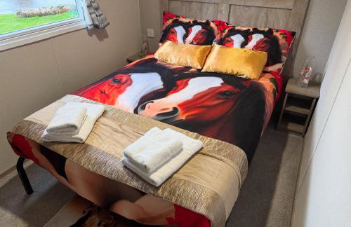 Haggerston Castle - Caravan - Sleeps 6 - Parking - Foto 43