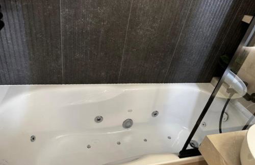 Family & Business Apartments PREMIUM No1 - 1 Bedroom with Private Jacuzzi, Balcony, Parking - Photo 64