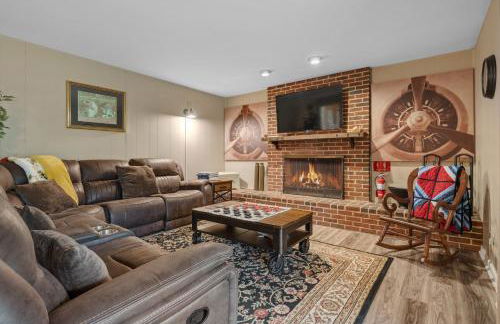 Family Escape with Yard, Fire Pit and EV Charger - Foto 11