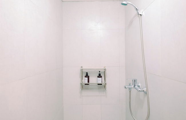 Cozy And Restful Studio Lrt City Sentul - Royal Sentul Park Apartment - Foto 9