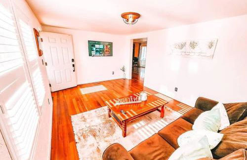 Penrose Retreat! Pet Friendly - Photo 12