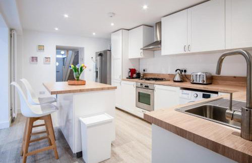 Taliesin - 5 Bedroom Holiday Home - Tenby - Foto 42