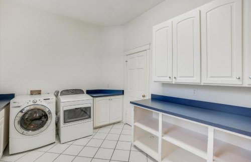 22-Acres Mansion - Pool Party Venue Games & More - Foto 49