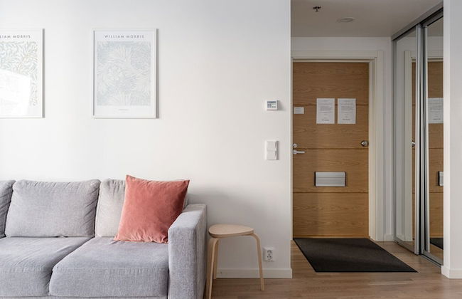 Stylish New 1BR Home with Sauna, Hosts 4 Guests - Foto 10