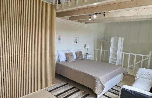 Elaida Home - Photo 16