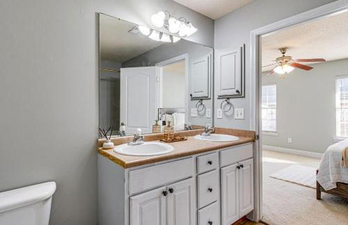 Work-Friendly Madison Home Near Research Park - Photo 14