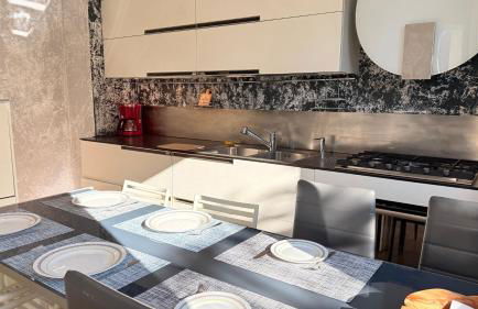 Family 3-Bedroom Apartment near MXP & Lake Maggiore - Parking - Foto 6