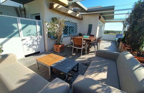 artQhost Costa Ballena Penthouse Ocean and Golf views & Free Parking - Photo 10