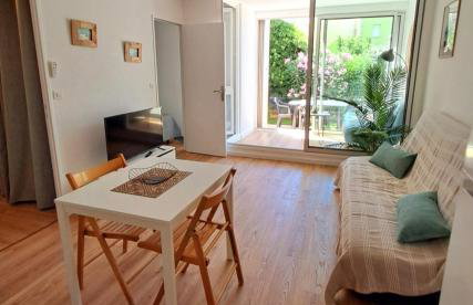 Appartement refait à neuf, climatisé, en rez-de-jardin, à 30 secondes de la plage - Foto 1