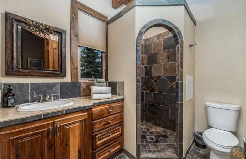 The Dusty Rose Tiny Cabin at The Wildflower near Zion and Bryce - Foto 2