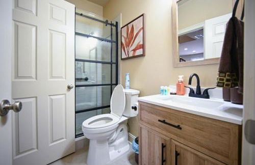 Modern 5BR Retreat with Office Fully Furnished - Foto 40