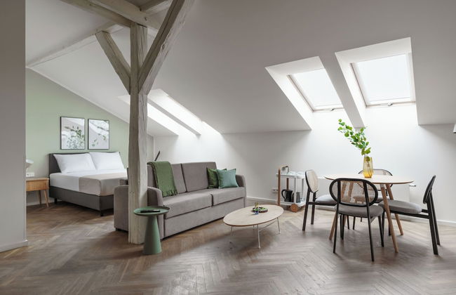 Limehome Prague Halkova - Foto 1