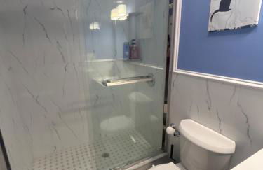 Cozy 2-3 Bedroom Apartment in Center City! - Foto 28