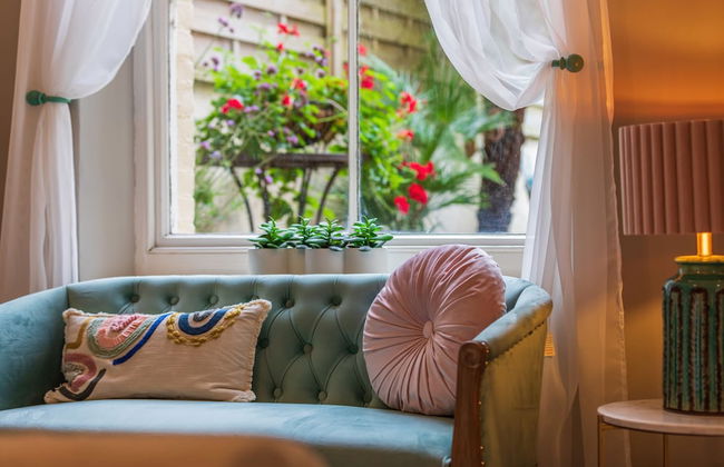 Seafront Apartment Private Garden & Free Parking - Foto 12