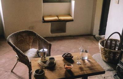 restored water mill with rockpools and waterfall - Foto 37