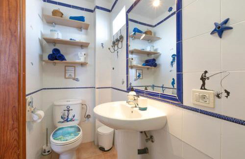 Seaside House With Heated Pool - Photo 24