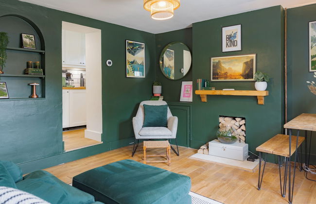 Stunning 2BD in the Heart of Malmesbury - Photo 30