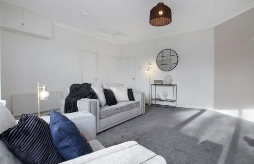 Spacious Living Room & Modern Comforts, Sleeps 4 - Foto 15