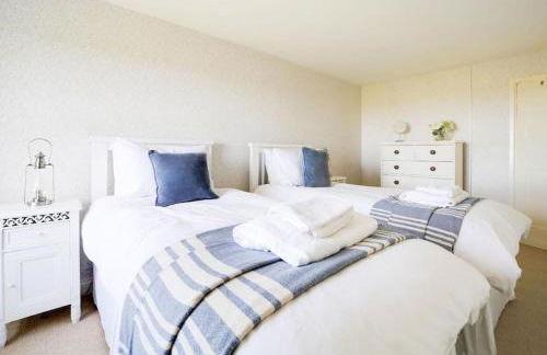 Beautiful family home, sea views, large garden - Foto 32