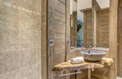 Chalet exceptionnel de 600m2 - Spa, salle de gym, ski-room - Foto 12