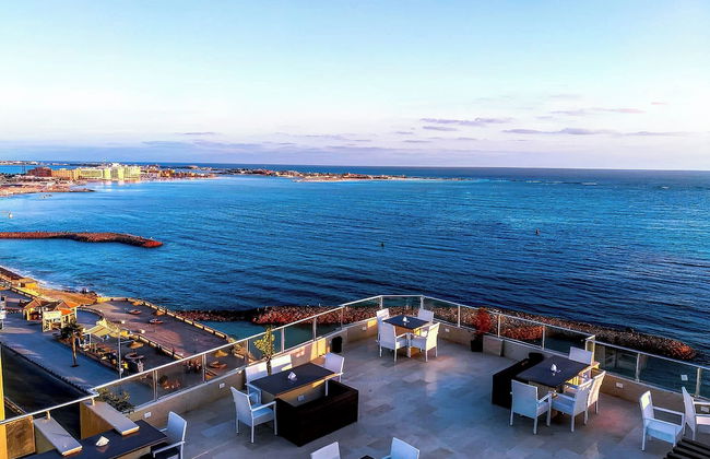 Luxury Apartment 3BR & Full Sea View - Photo 19