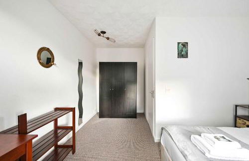 Spacious 5-Bedroom Family Home in Greenwhich - Foto 22