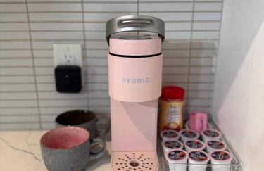 Modern 3BR Home | Chic & Cozy | 30 Min NYC Access - Foto 5