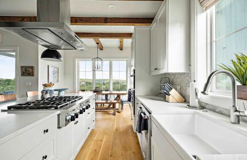 Scenic Lake Travis Farmhouse - Pickleball - BBQ - Foto 10