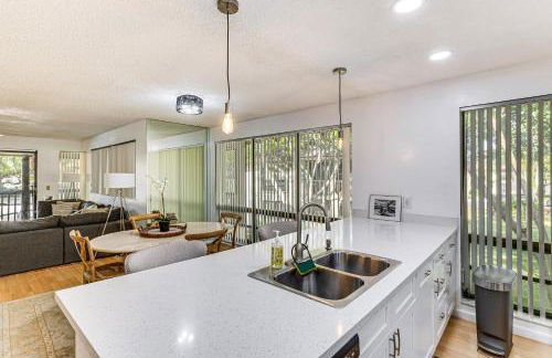 Condo in PGA National Resort with Pool and Spa! - Photo 9