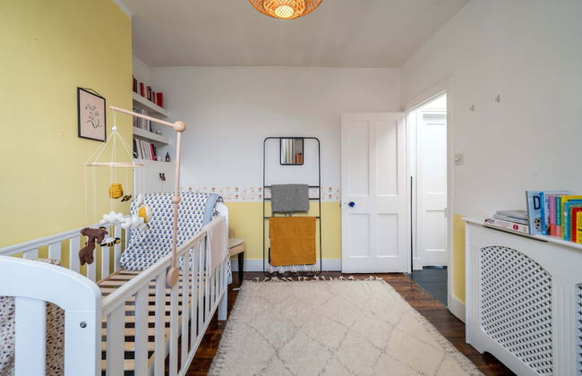 JOIVY Stylish 2-Bed House W/ Private Garden In Hackney - Foto 17