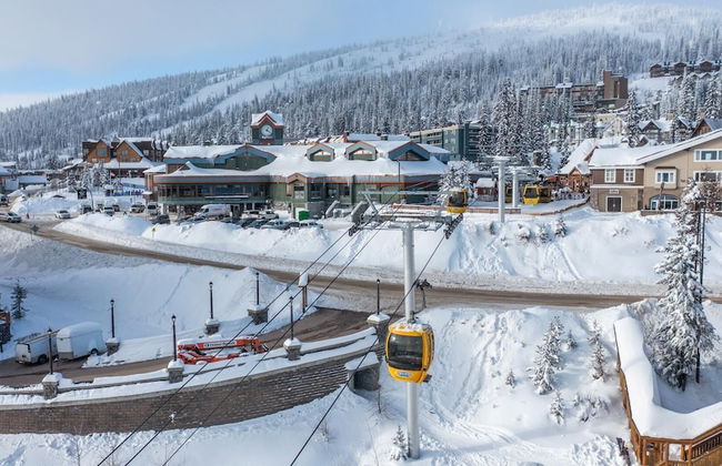 I Spy - Cozy Pet Friendly, Ski In/Ski Out Condo with Private Hot Tub - Photo 19