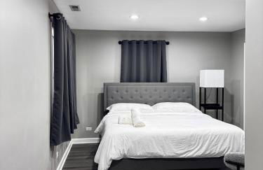 Sleeps 24+ Luxury house Near Chicago 12 king beds - Foto 79