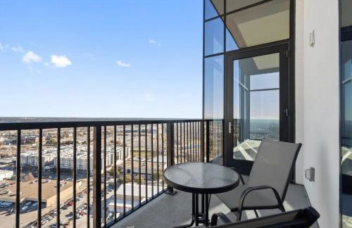 Luxurious Highland Park Penthouse with Stunning Views - Foto 2