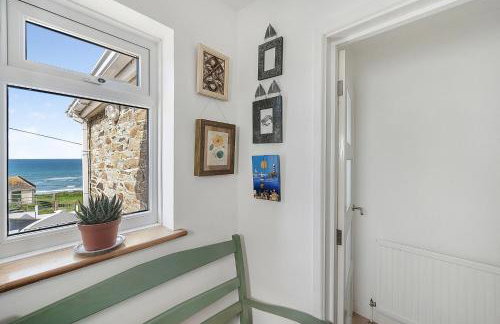 Stunning House Seconds from beach, Sleeps up to 12 - Foto 16