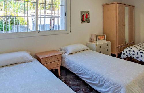 Basketball court, pool, BBQ, gardens, seaviews - Foto 32