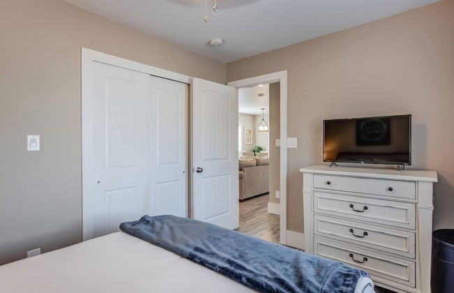 The Olympic Guest House 2 Bdrm Modern Perfection - Photo 6