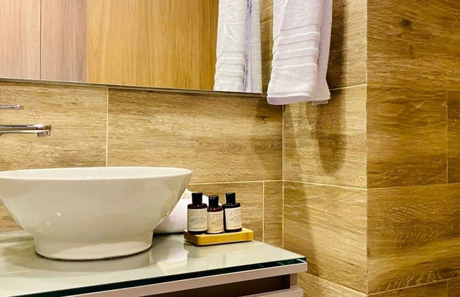 w Astounding Loft in Virrey - Photo 15