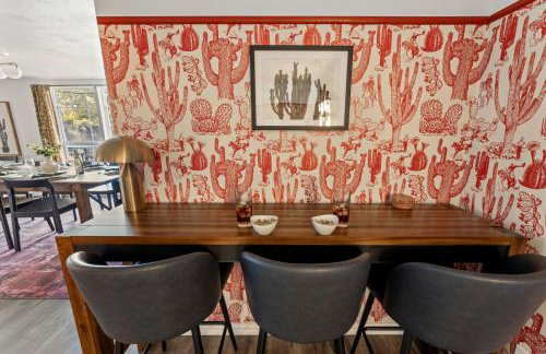 Texas Willow Ranch - Epic Luxury Retreat with Pool, Game room, Soccer, BBQ, Fire table - Foto 16