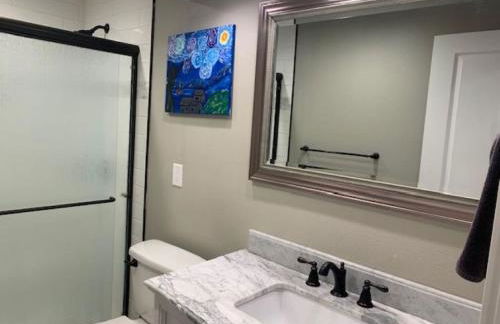 Updated Spacious Home & Hot Tub - Foto 40