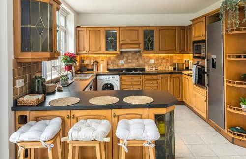 Contemporary 5 Bedroom with Garden North Finchley - Foto 14