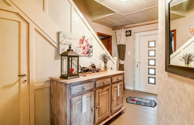 Tranquil Holiday Home With Private Garden - Photo 29