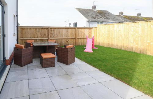 LunaRoxx, 6 Meadow Gardens, Kilgetty - Photo 28