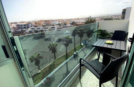 Hermoso Edificio Frente al Mar, a pie de Playa y hermosas vistas - Photo 24