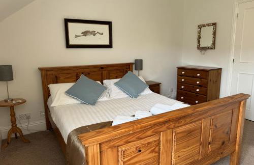 Orchard Cottage - Walking distance of the river, charming sunny patio, quiet location - Foto 13