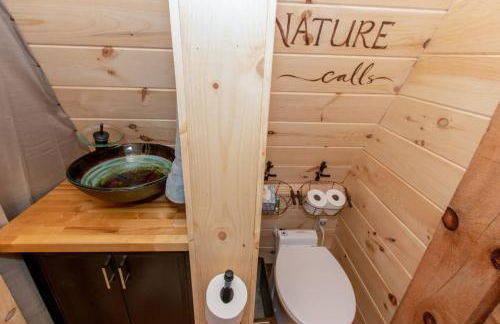 Cabin w Hot tub, 24 acres, 30 min to Gore, MtnView - Foto 13