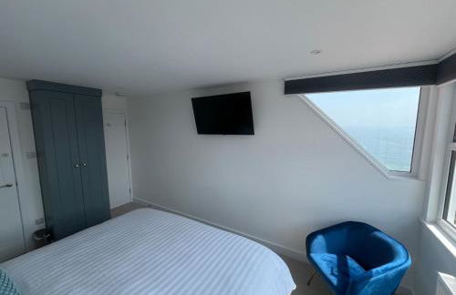 Marston Penthouse - Photo 13