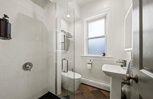 Elegant and Chic 2Bed 2Bath steps from the lake! - Foto 31