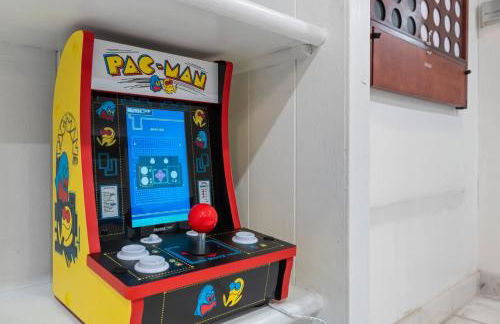 Oversized Family Beach Block Duplex with Game Room - Foto 54