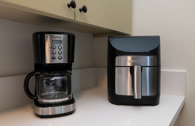 Wonderful 2-BR Apt Near Dodger - Photo 16