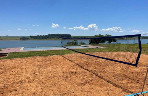 Casa de campo de alto padrão à beira da represa - Foto 35